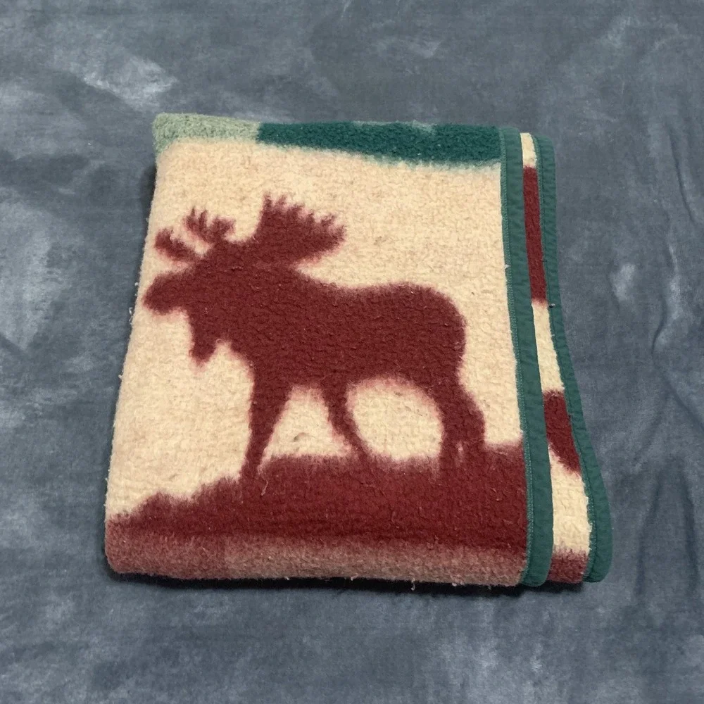 Biederlack Wildlife Lodge Cabin Throw Blanket Deer Moose Fish Woodland Wildlife